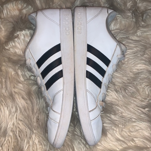Adidas Grand Court Sneakers White w/ Black Stripes Unisex Mens Size 7 Womens 9 - Picture 5 of 16